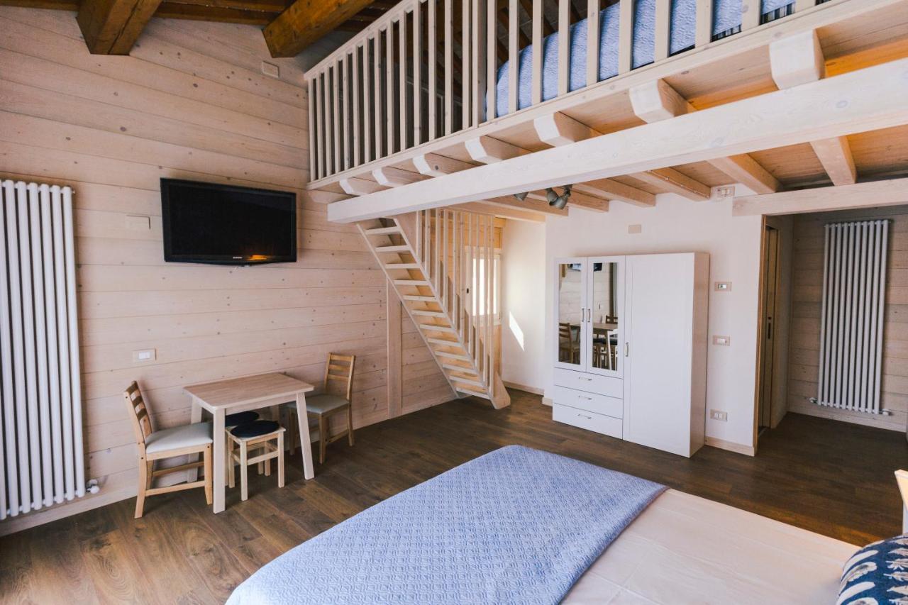 B&B Al Fienile 파데르도 델 그라파 외부 사진